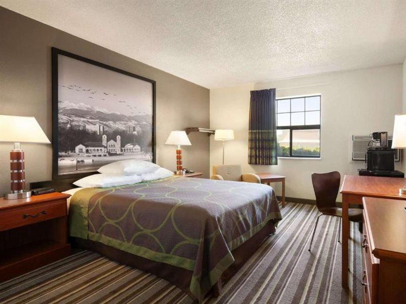 Super 8 By Wyndham Colorado Springs/Afa Area Hotel Eksteriør billede