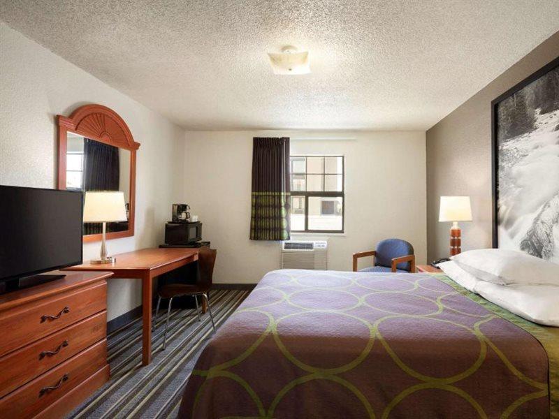 Super 8 By Wyndham Colorado Springs/Afa Area Hotel Eksteriør billede