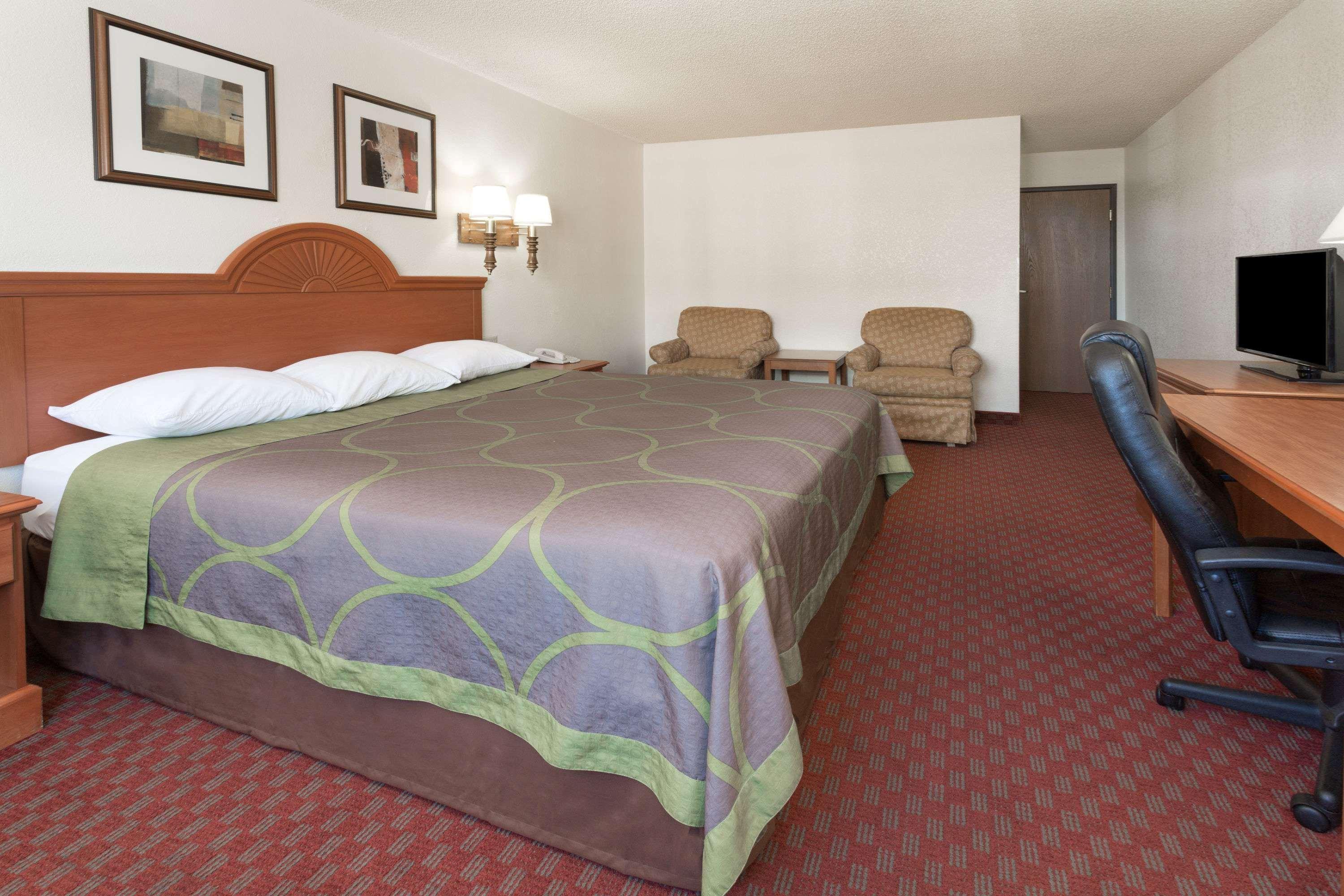 Super 8 By Wyndham Colorado Springs/Afa Area Hotel Eksteriør billede