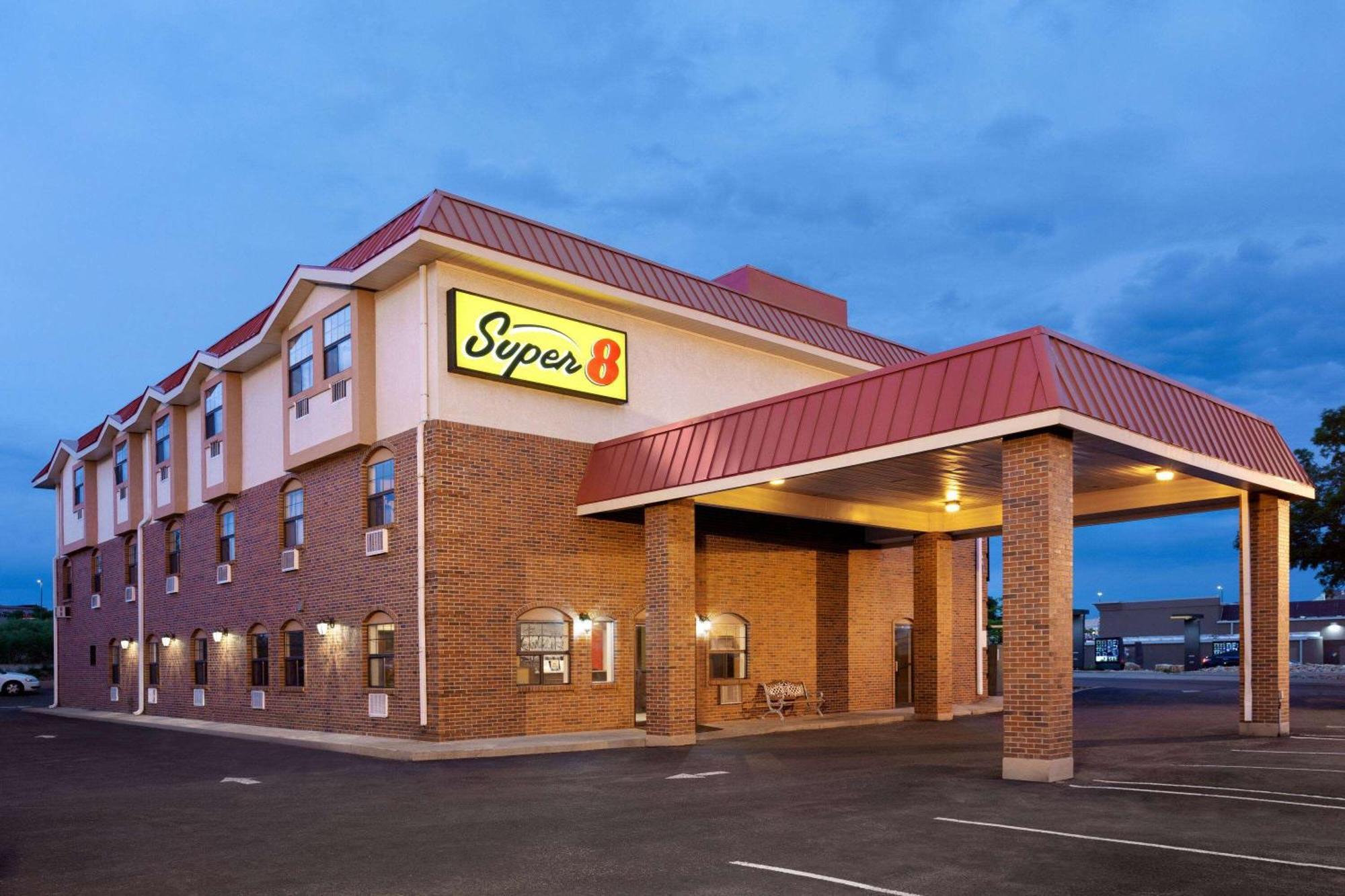 Super 8 By Wyndham Colorado Springs/Afa Area Hotel Eksteriør billede