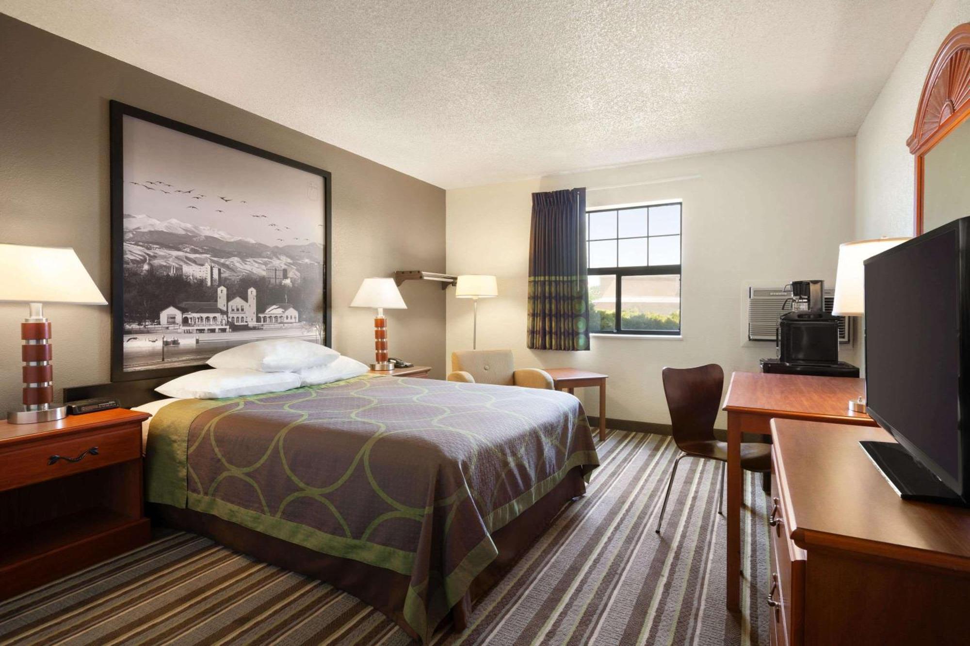 Super 8 By Wyndham Colorado Springs/Afa Area Hotel Eksteriør billede