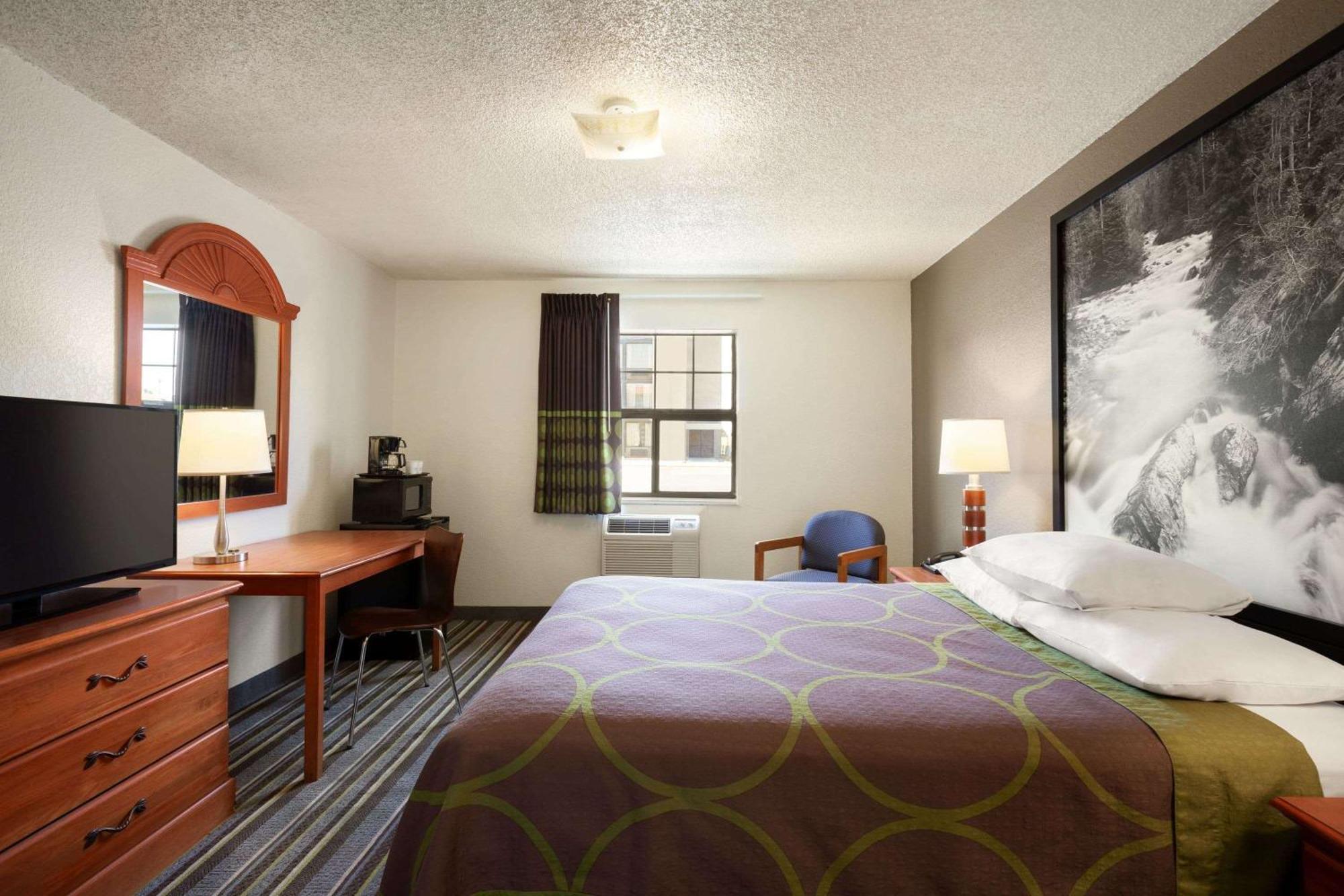 Super 8 By Wyndham Colorado Springs/Afa Area Hotel Eksteriør billede
